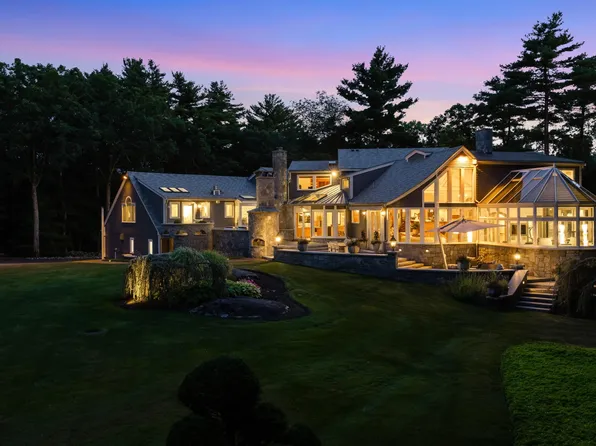 70 Lazell St, Hingham, MA 02043