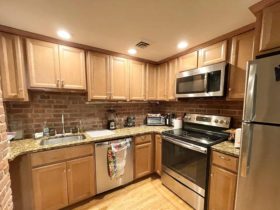 95 Gainsborough St #7
