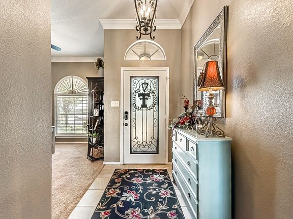 3rd image of 5615 Highland Blvd
