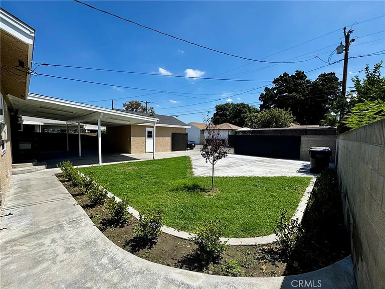 14414 Studebaker Rd — Photo 25