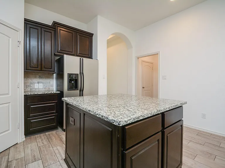 232 Clementine Ct — Photo 7