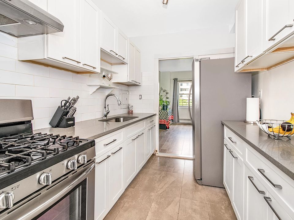 1st image of 8 Fordham Hill Oval APT 8G