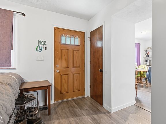 3rd image of 1409 Geri Dr