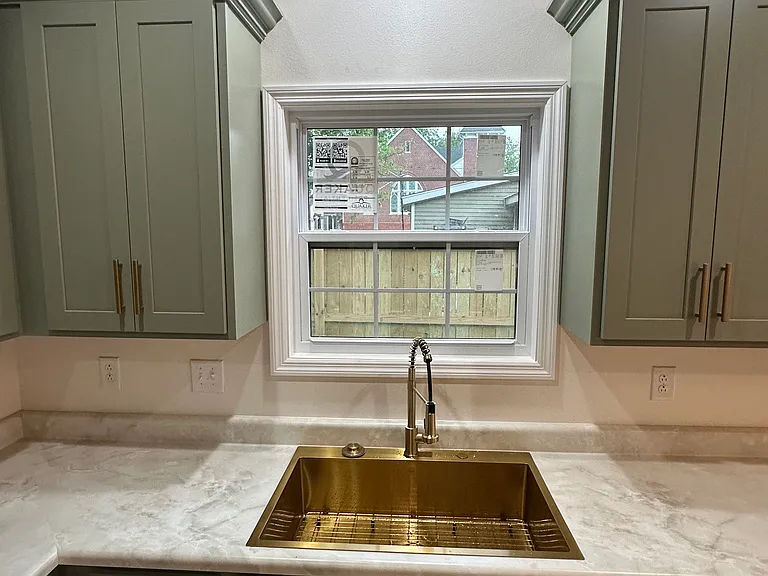 1104 Main St — Photo 4