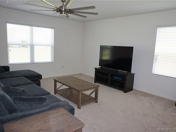 5th image of 11206 SW Sophronia St