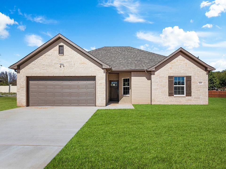 1st image of 2107 Briarwood Dr