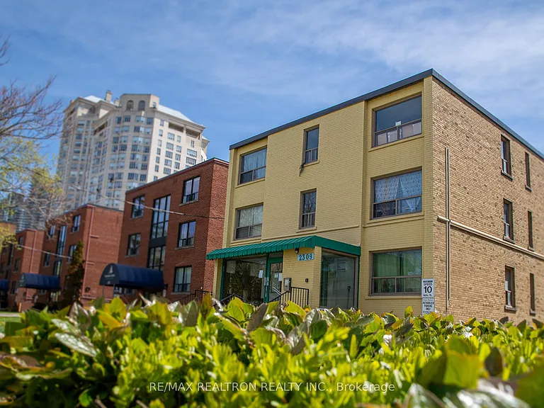 2309 Lake Shore Blvd W #407 — Photo 1
