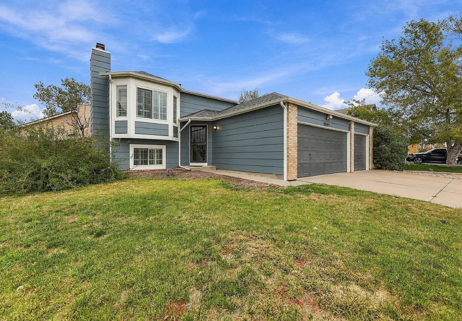 3 bed, 2.0 bath, 1755 sqft, $2,855 — Photo 2