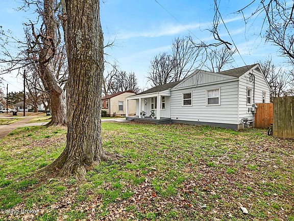 3rd image of 418 W Southside Ct