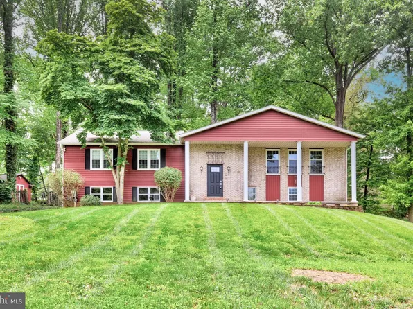 2711 Overview Rd, Hampstead, MD 21074