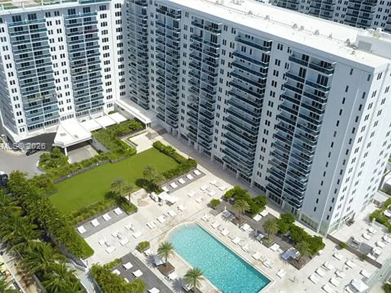 2301 Collins Avenue Cu #439 — Photo 25