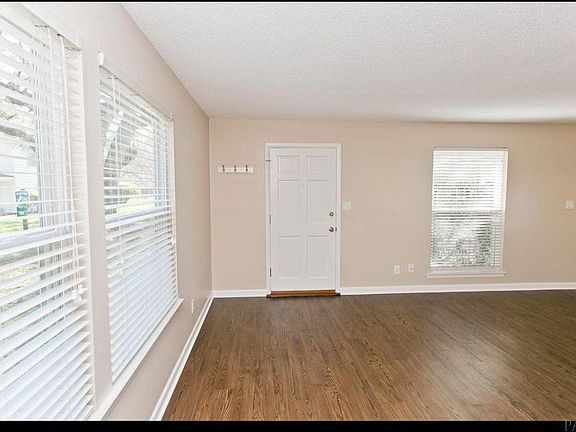 3rd image of 3306 Kingswood Ct #6-B