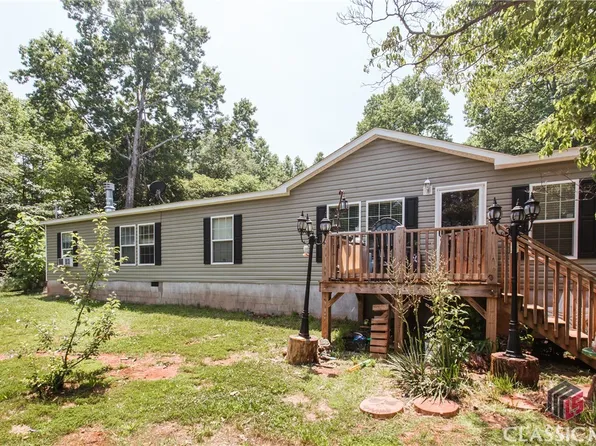 319 Red Oak Road, Maysville, GA 30558