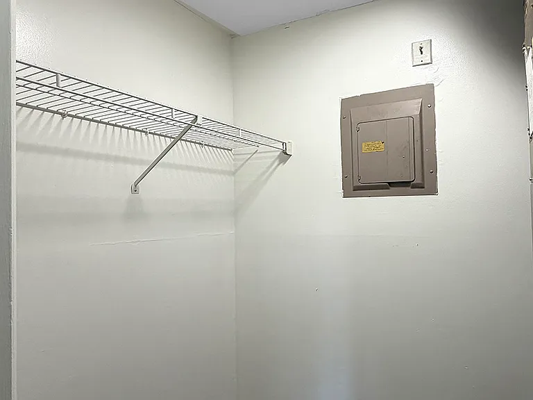 52 Woodland Hills Dr #10 — Photo 18