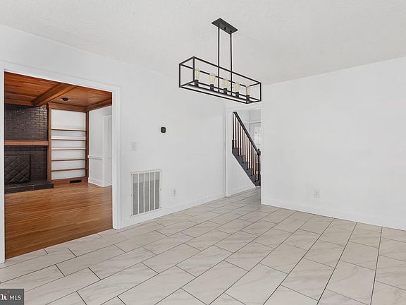 5th image of 64 Greenridge Dr