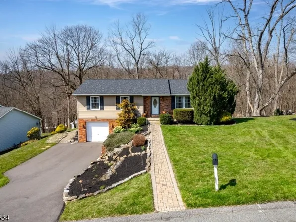 155 Beers St, Lopatcong Twp., NJ 08865