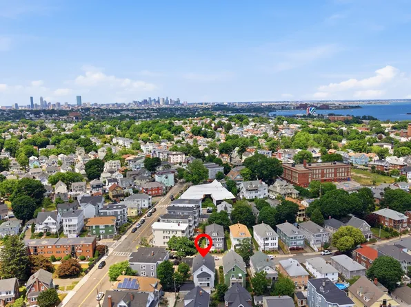 5 Franconia St Floor 2, Dorchester, MA 02122