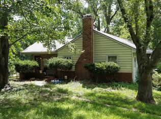 410 N Dickinson Rd, Independence, MO 64050