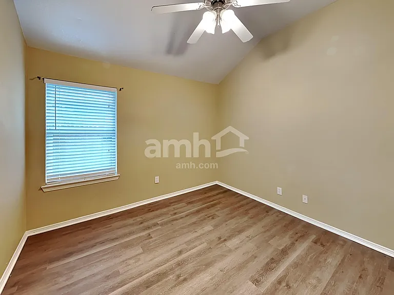 719 Chase View Dr — Photo 12