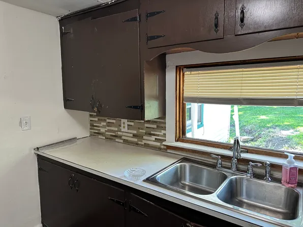 13 Welsh St, Frostburg, MD 21532