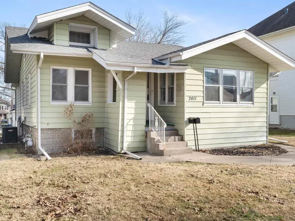 2411 Tremont Ave, Davenport, IA 52803