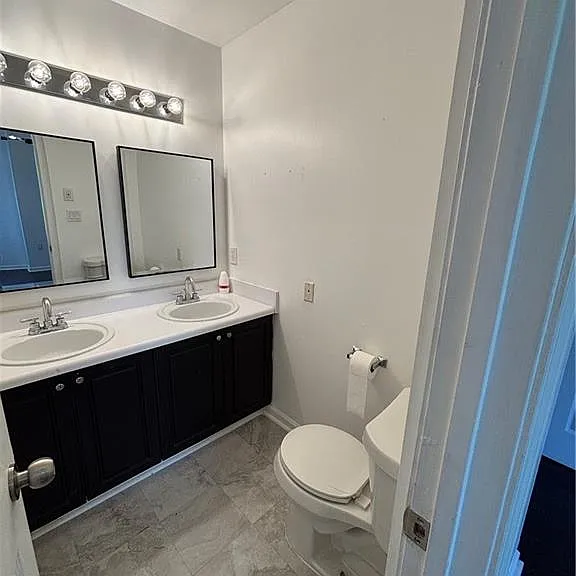584 Windsor St SW — Photo 10