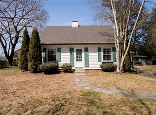 7 Horton Pl, Rumford, RI 02916