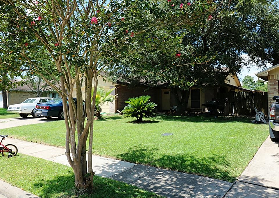1st image of 16218 Villaret Dr