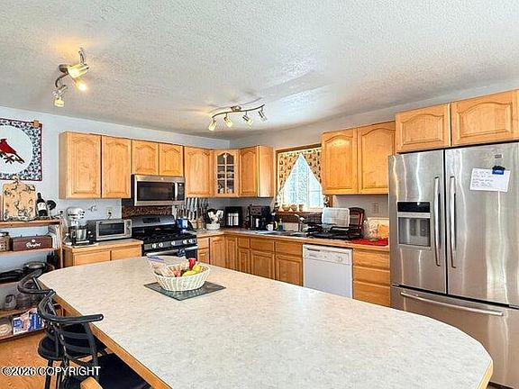 2nd image of 940 Baleen Ave