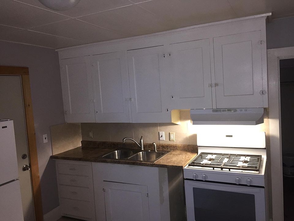 2nd image of 34 Arlington St #3