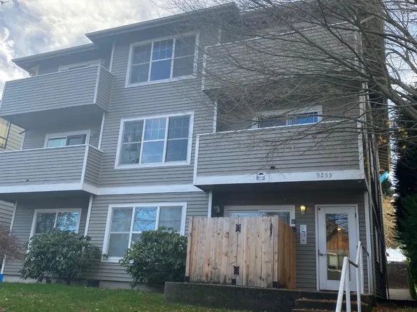 9253 Interlake Ave N #3, Seattle, WA 98103