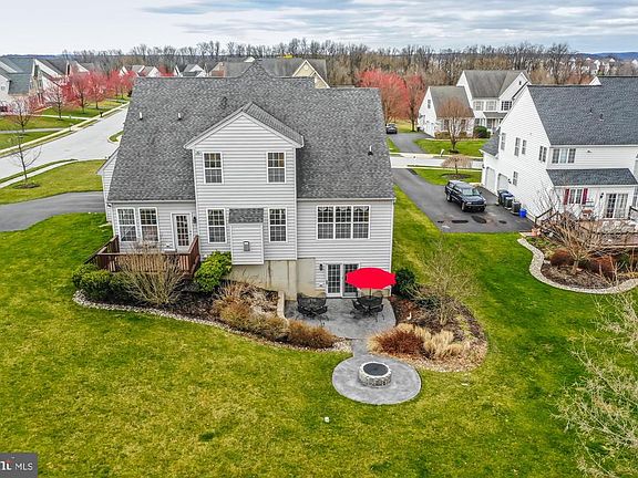 2nd image of 162 Bridle Path Ln