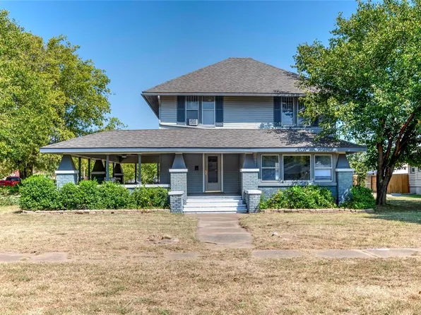 323 W 6th St, Stroud, OK 74079