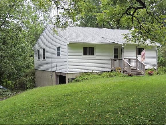 1st image of 438 Valley View Dr