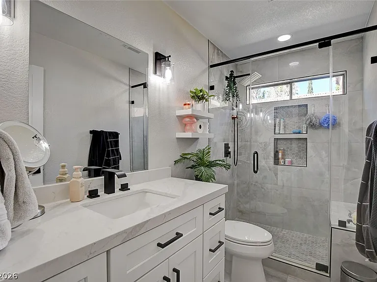 5429 Painted Sunrise Dr — Photo 48