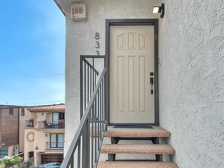833 Monterey Blvd #833 — Photo 3