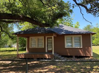 104 5th St, Trinity, TX 75862