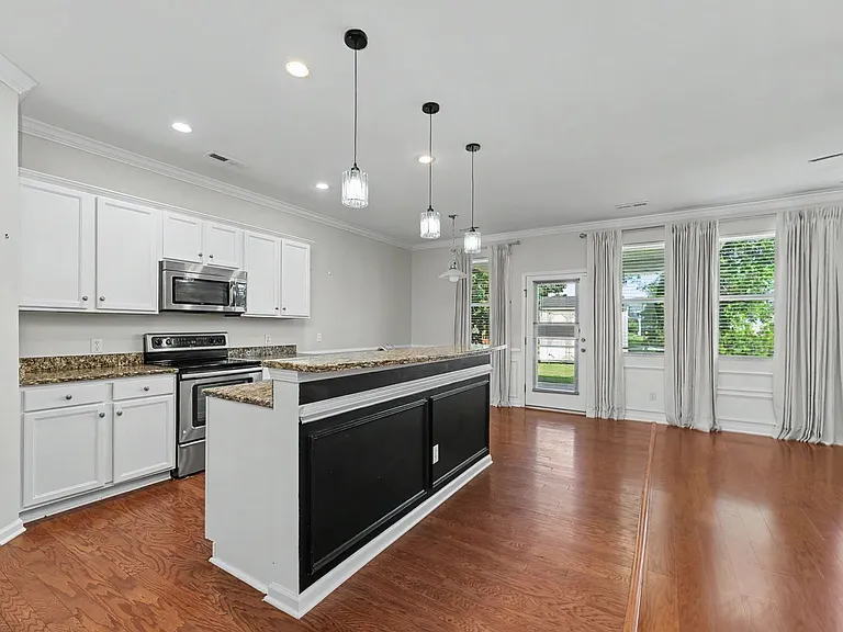 247 Clayburne Dr — Photo 12