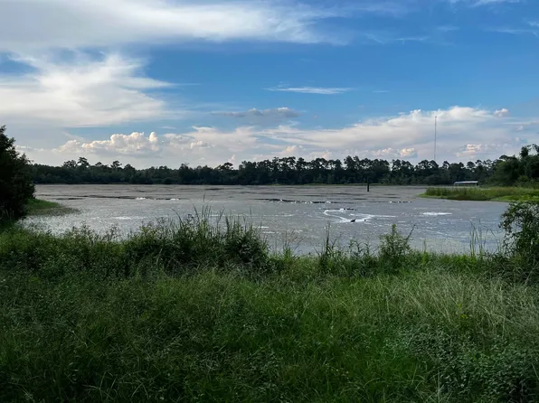 1540 Old Spanish Trl, Vidor, TX 77662