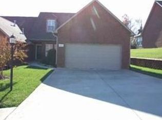 569 Meadow Walk Ln, Lenoir City, TN 37772