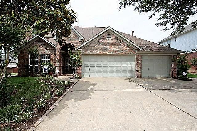 1st image of 3332 Druid Way