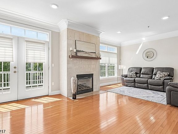 4th image of 1366 Genovese Ln