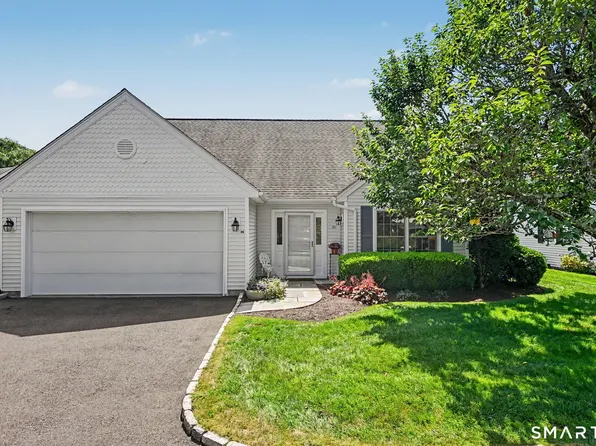 26 Village Court #26, Wilton, CT 06897