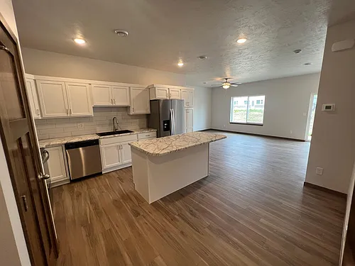 1926 S Shafer Ave #6112 Photo 1