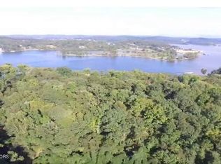 3696 Crown Point Rd, Louisville, TN 37777