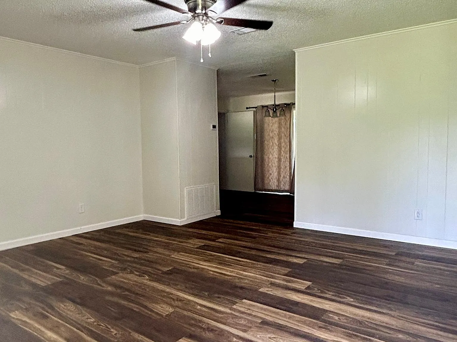 3 bed, 1267 sqft, $1,495 — Photo 2