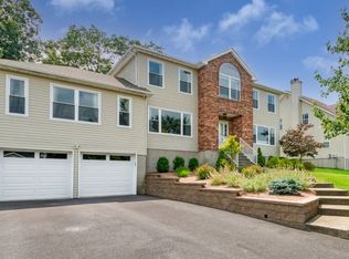 31 Fernwood Rd, Rockaway, NJ 07866