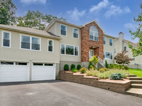 31 Fernwood Rd, Rockaway Twp., NJ 07866