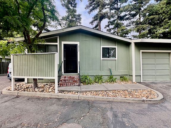 2012 westpark, 2/2 1 car garage and designated adjacent parking.
ample parking at the street for guests.