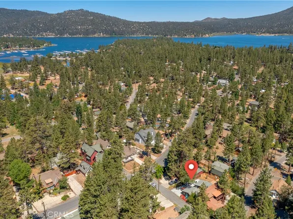 40110 Mahanoy Ln, Big Bear Lake, CA 92315